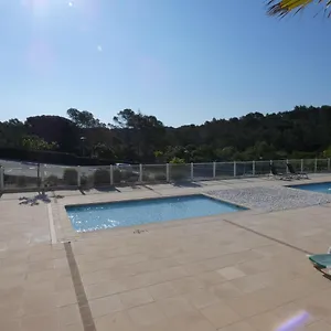 Appartement Résidence Les Pins Parasols De La Roque France