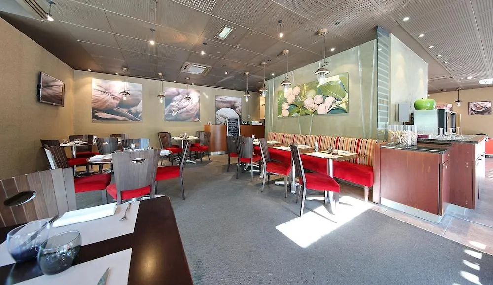 Mercure Grenoble Centre Alpotel 4*,
